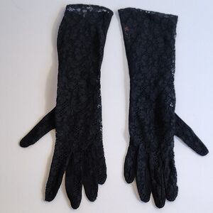 VINTAGE Chic Black Lace Evening Gloves Made In USA SPD P X